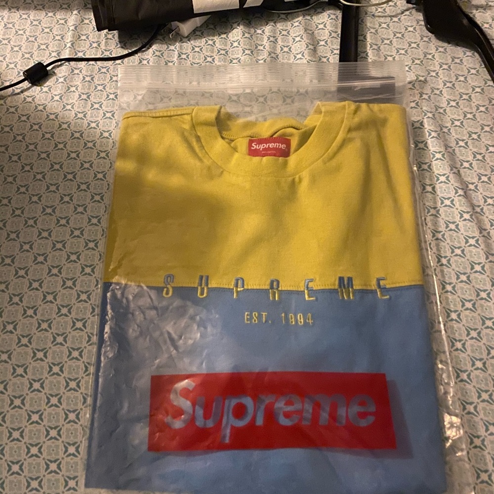 Supreme Split Logo S/S